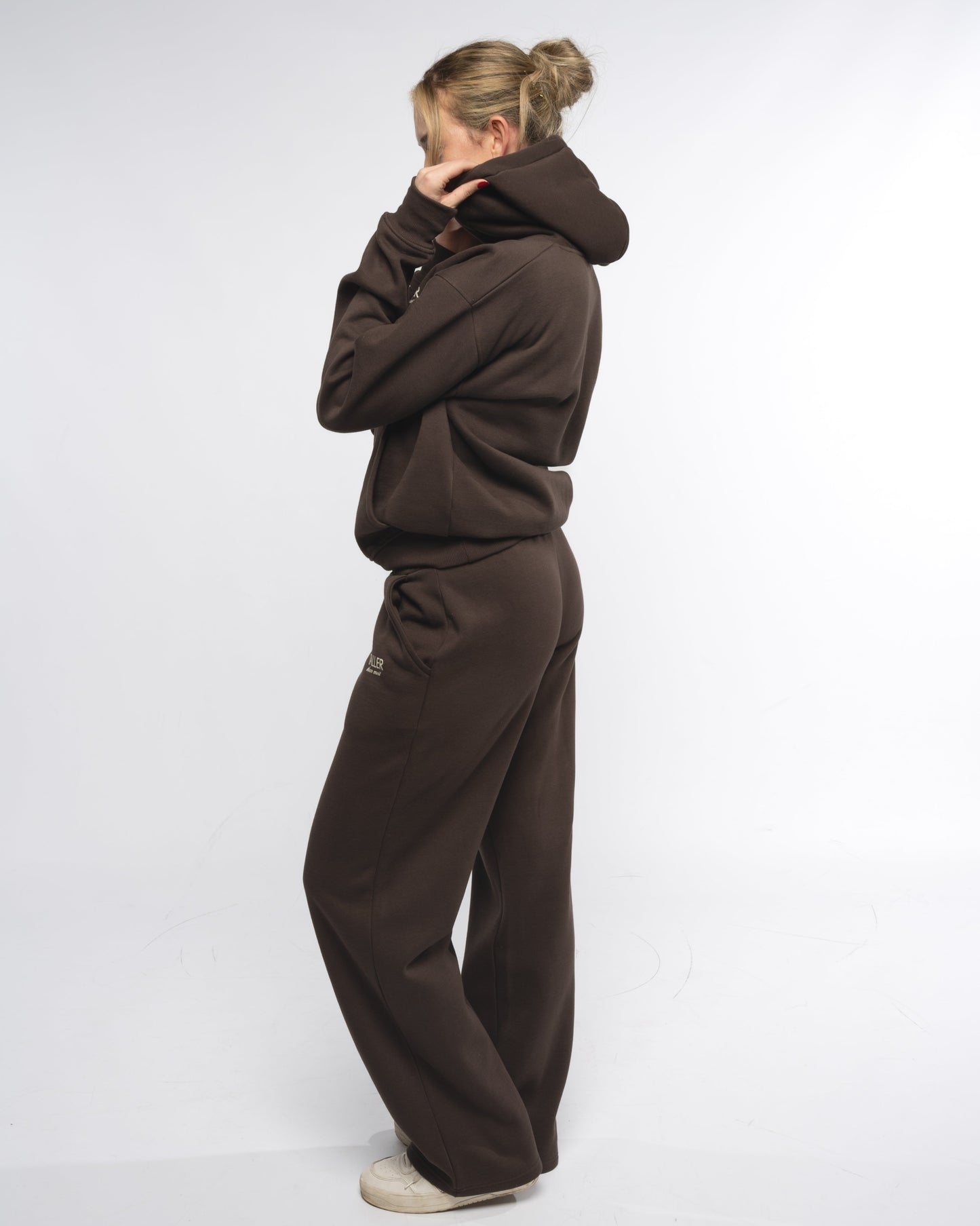 Taller straight leg jogger in brown